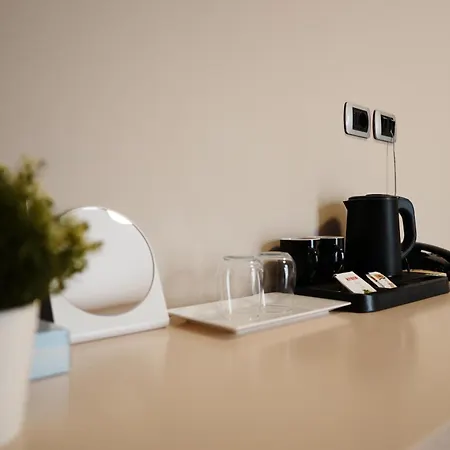 酒店 蓝天旅馆 Sarandë