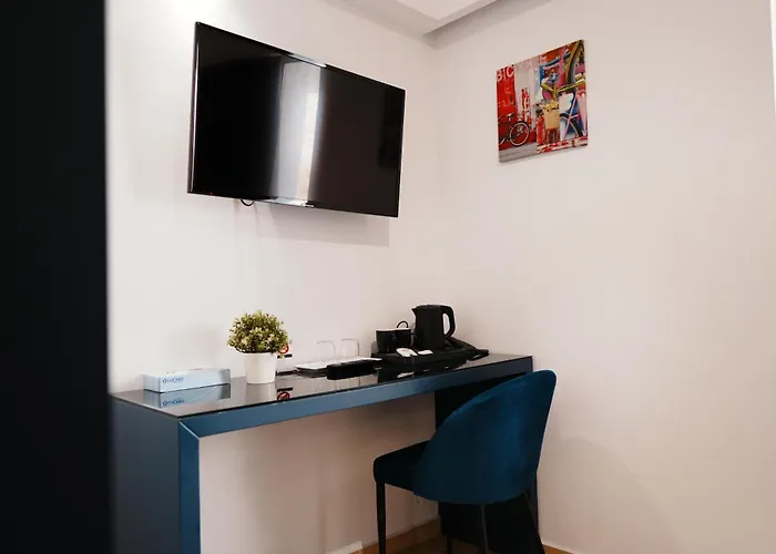 蓝天旅馆 酒店 Sarandë