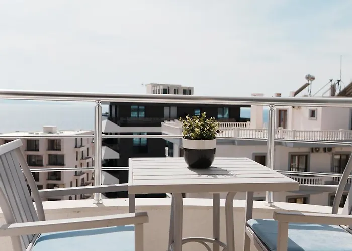 蓝天旅馆 Sarandë