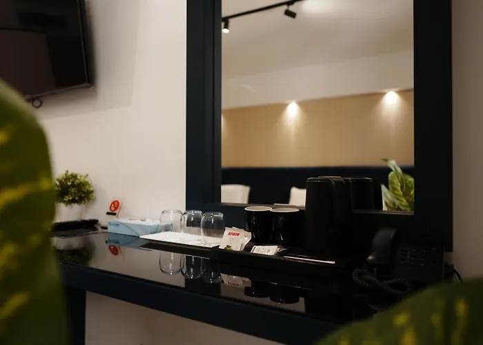 酒店 蓝天旅馆 Sarandë