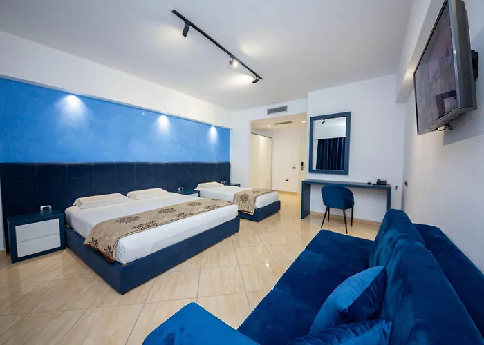 蓝天旅馆 酒店 Sarandë