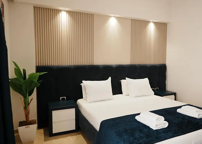 蓝天旅馆 酒店 Sarandë