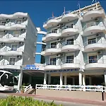 Blue Sky Hotel Sarandë