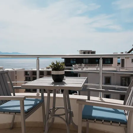 Blue Sky Hotel 4*