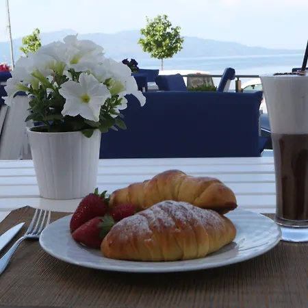 Blue Sky Hotel Sarandë