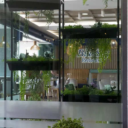 Blue Sky Hotel Sarandë